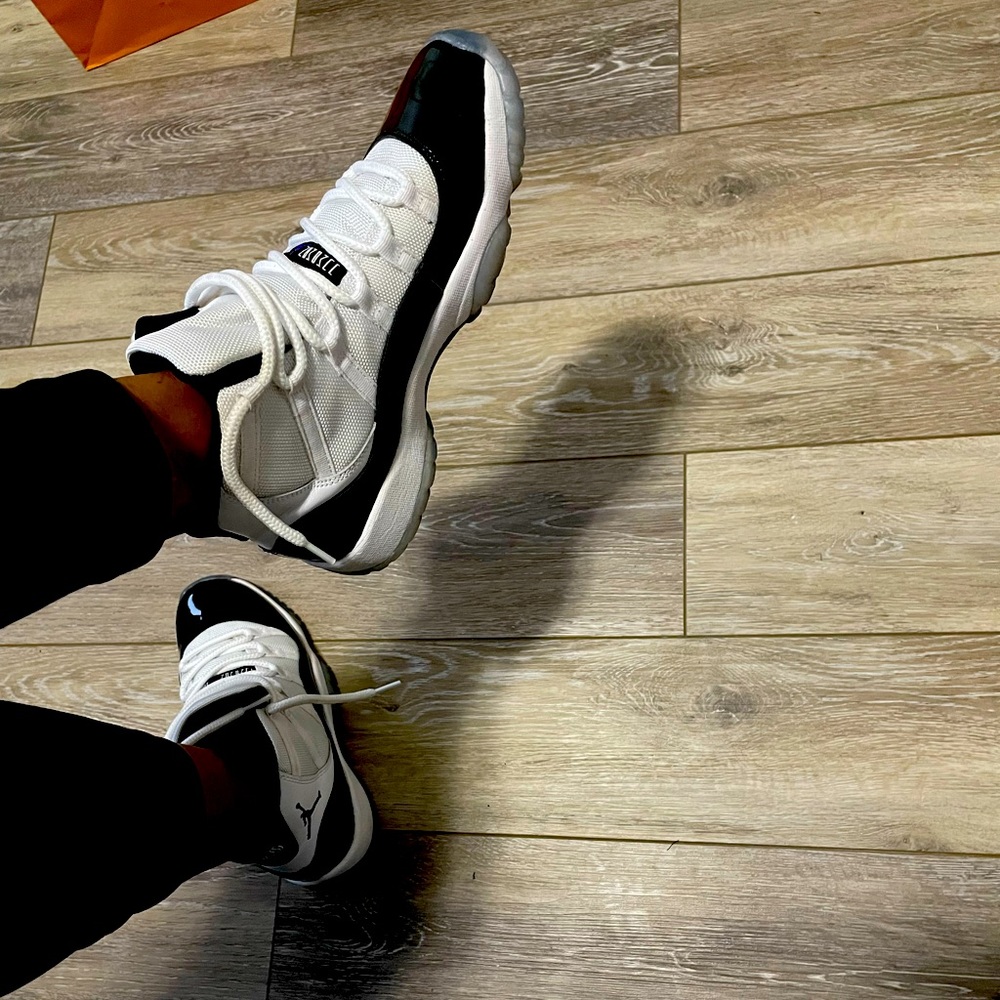 AIR JORDAN 11 RETRO 'CONCORD' 2018 (7Y)
